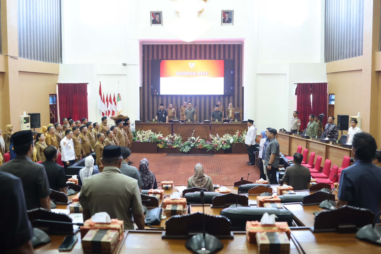 FRAKSI DPRD TANAH BUMBU SAMPAIKAN PEMANDANGAN UMUM MELALUI RAPAT PARIPURNA RAPBD 2027