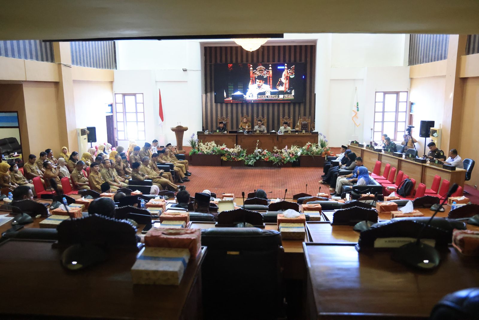 DPRD TANAH BUMBU SETUJUI PEMBAHASAN LANJUTAN RAPERDA PERUBAHAN PERDA BPD