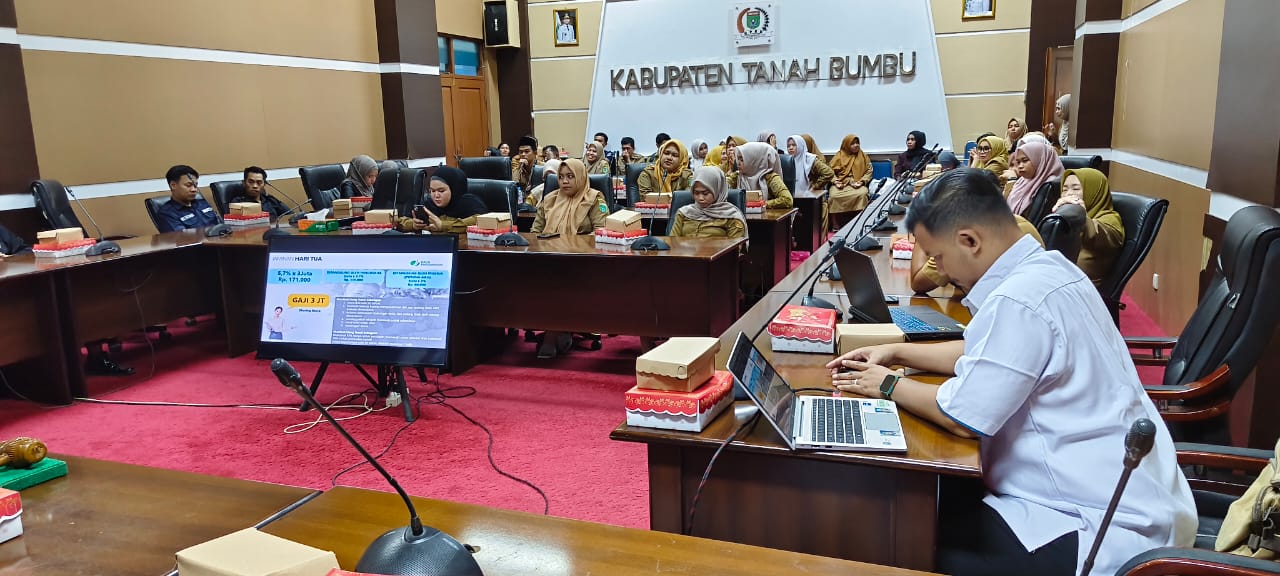 SEKRETARIAT DPRD TANBU IKUTI SOSIALISASI PROGRAM BPJS KETENAGAKERJAAN